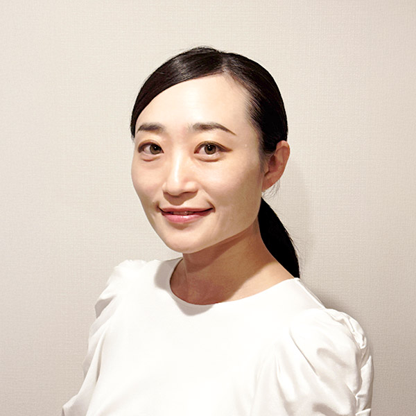 野坂理花子
